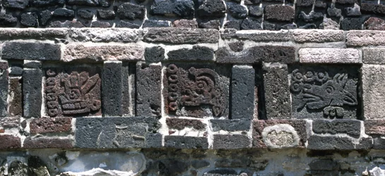 Aztec glyphs showing the numbers 6, 5, 4